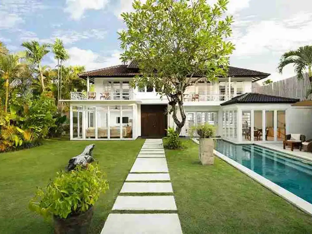 villa seminyak!! lokasi strategis deket ke pantai kuta