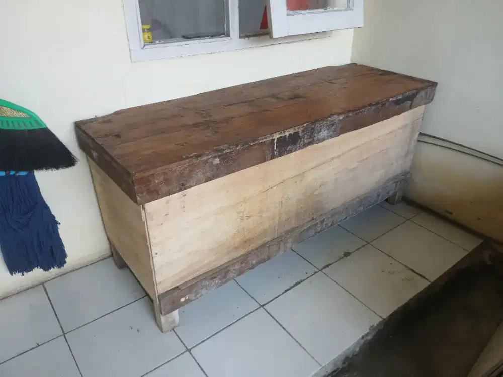 Meja bekas panjang 130cm