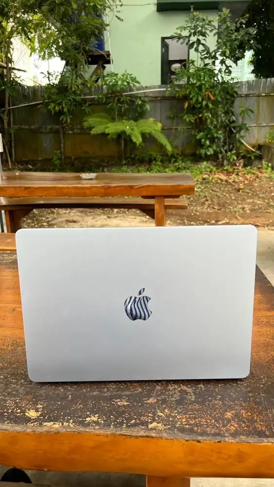 Di jual Macbook air 13 inc