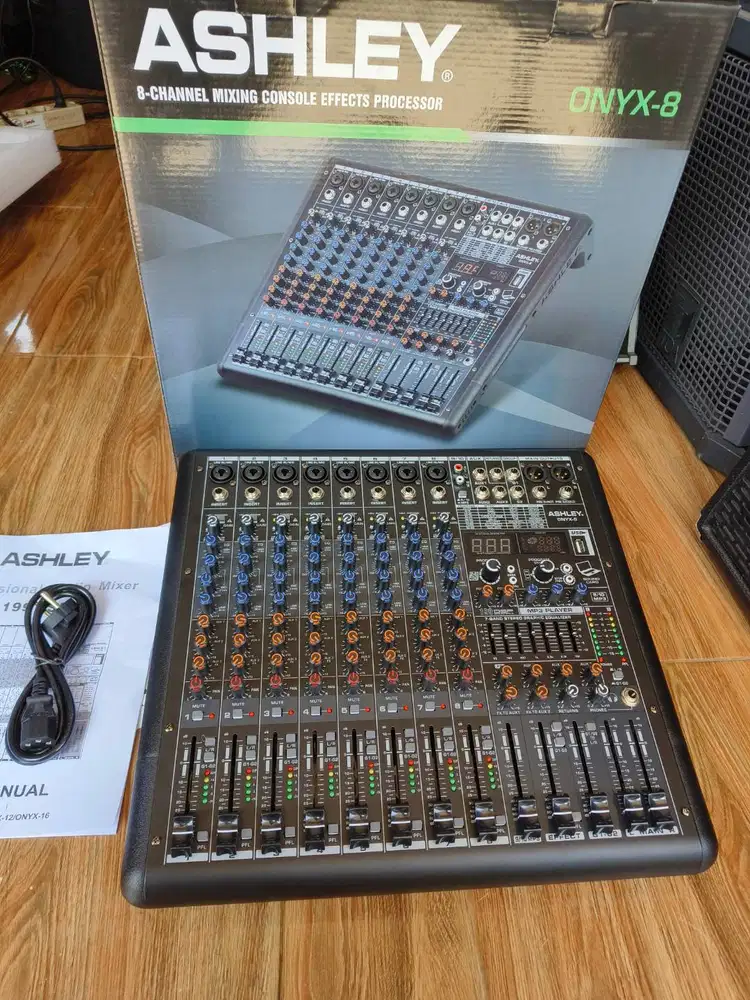 mixer asley ONYX-8