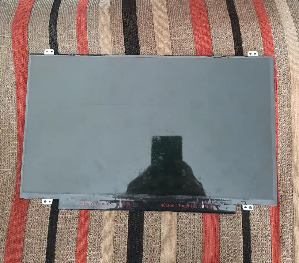 Lcd Led FHD 14 Inch 30 Pin Slim Original Copotan Kondisi Normal Tested