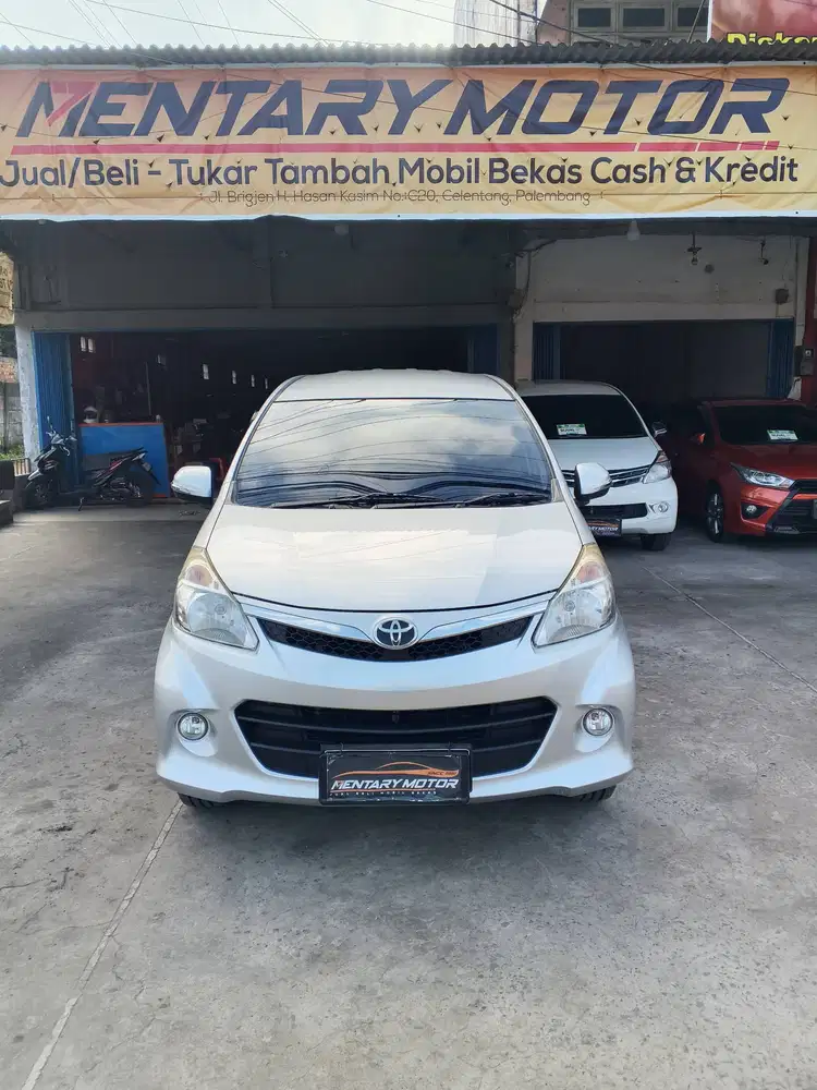 Toyota Veloz Manual 1.5 Luxury Tahun 2015 Silver Metalik Terawat Bagus
