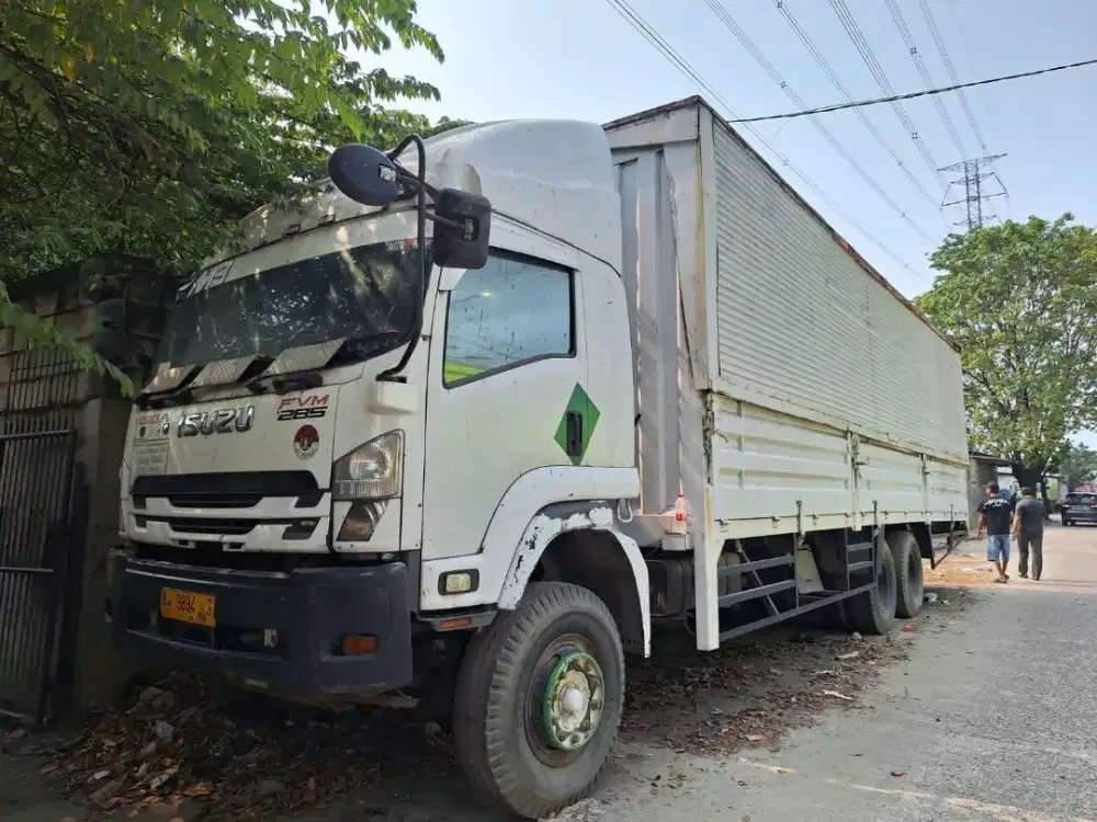 Isuzu GIGa FVM 285PS Tronton 6×2 Wingbox 2020 BioSolar Turbo Hino Fuso
