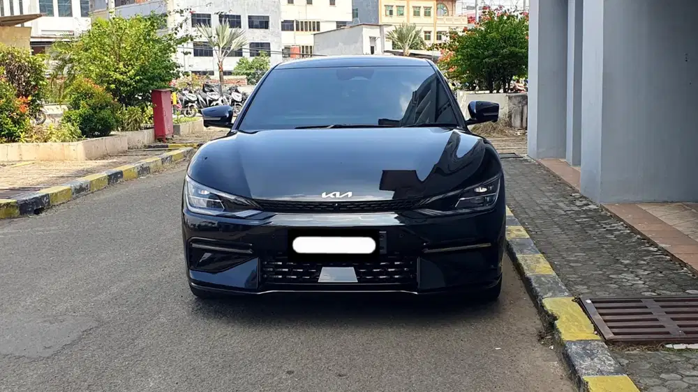 Km 19rb kia ev6 gt line awd 2023 hitam