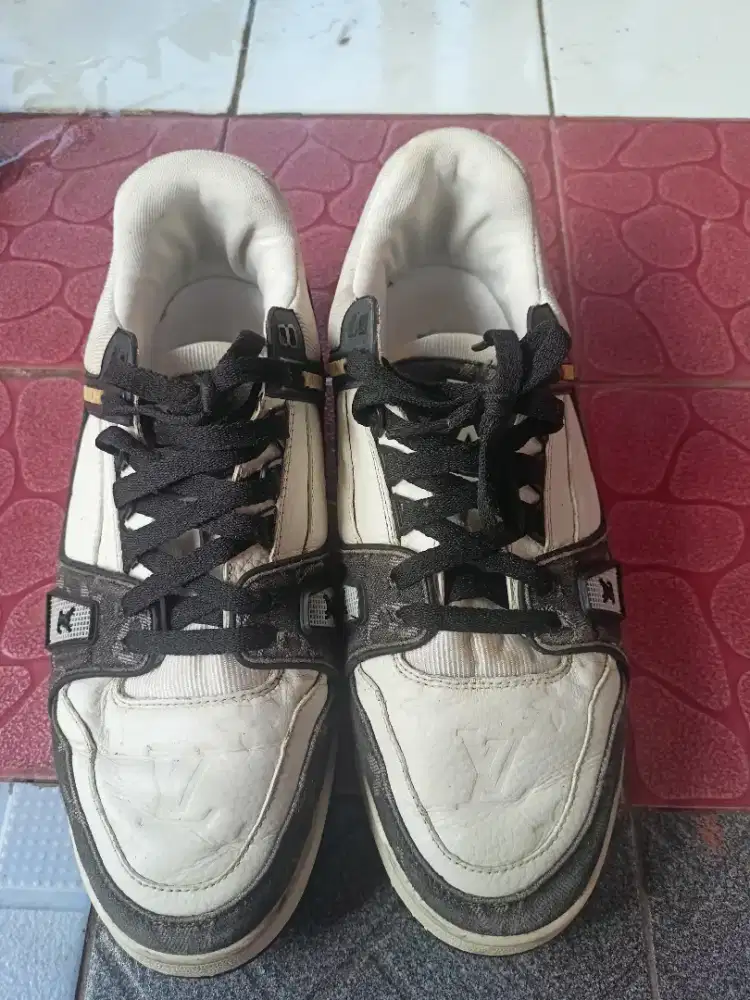 Sepatu LV original