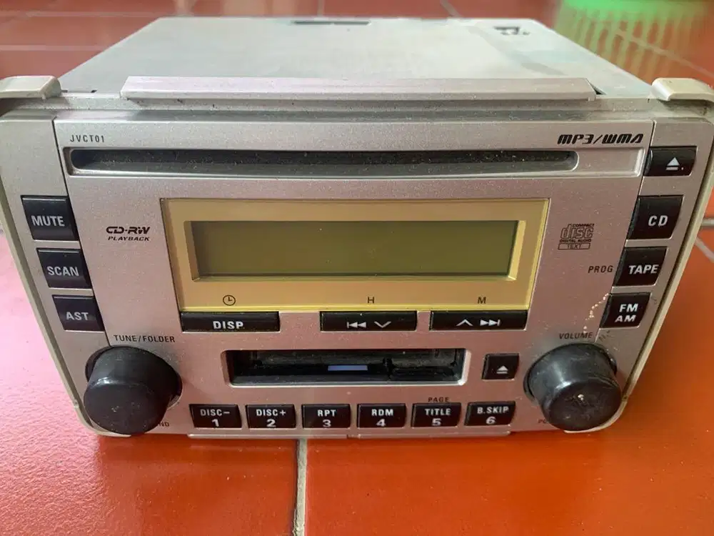 Tape mobil bawaan Suzuki APv