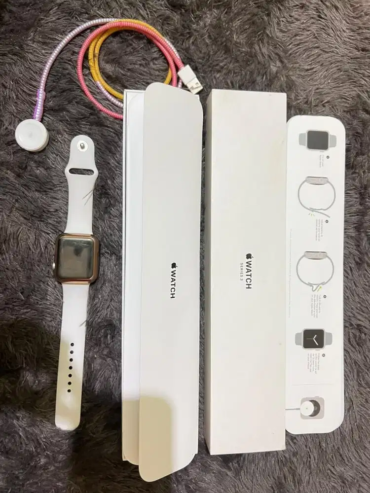 Preloved Apple Watch Series 3 Silver alumunium