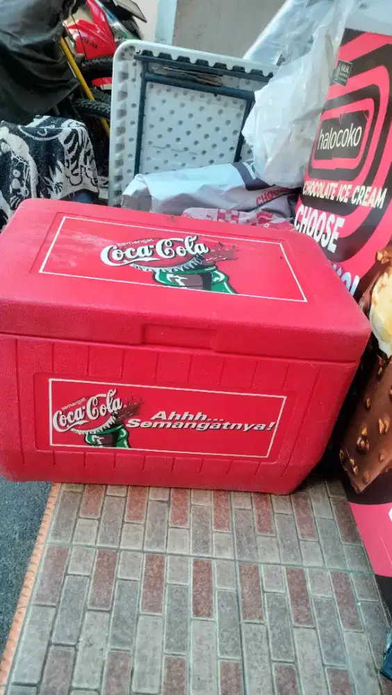 Box cooler coca cola
