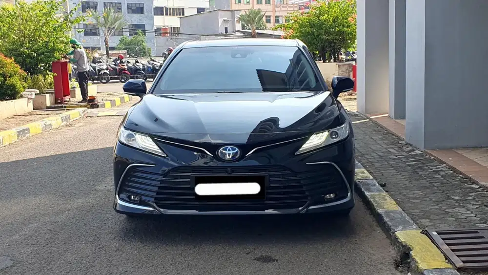 Km34rb toyota camry hybrid tss jbl 2021 pakai 2022 hitam