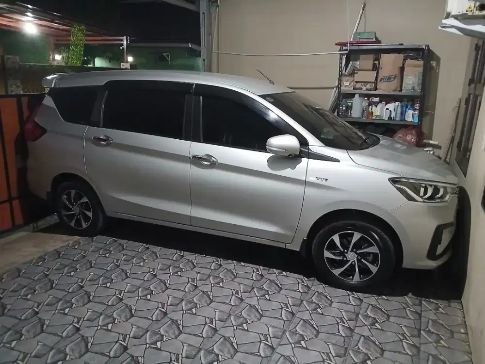 Suzuki ertiga gx hybrid AT 2024