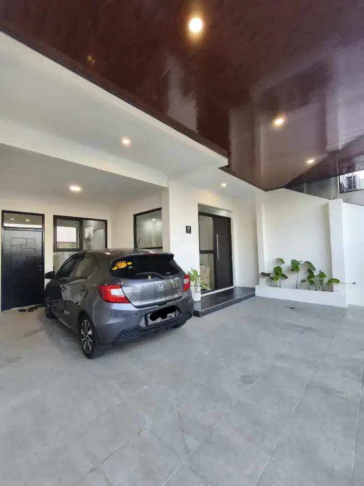 Rumah mewah 2 lantai dekat Samsat jalan Parangtritis KM 5  Sewon Bantl