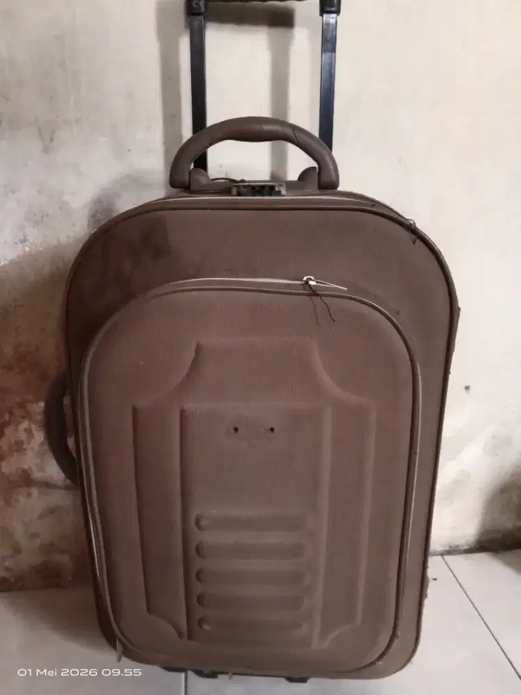 Koper tas pakaian