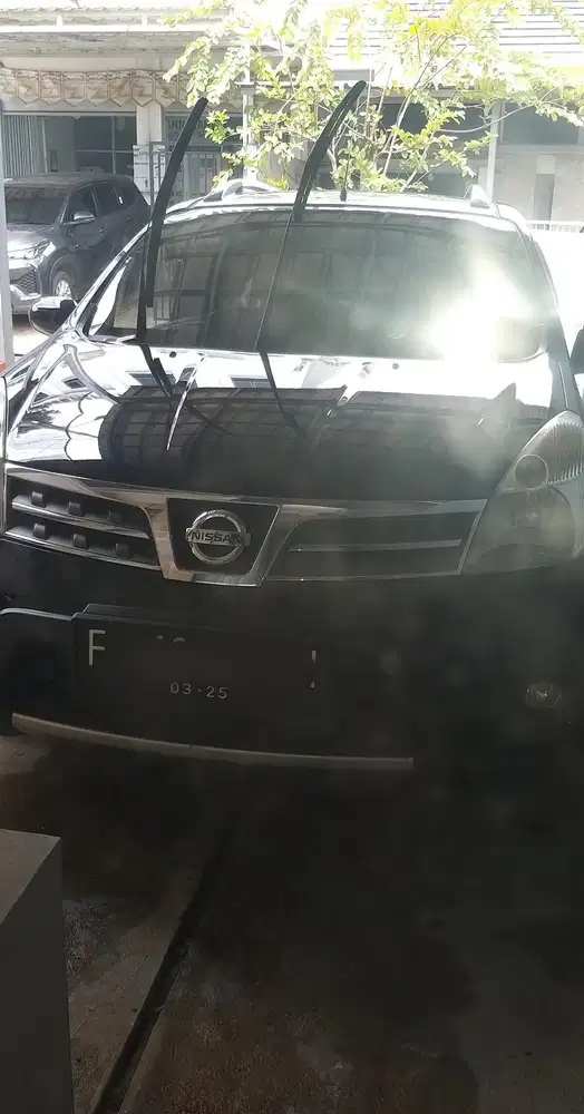 Nissan Livina 2010 Bensin