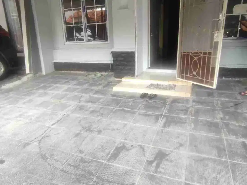 Dijual atau Disewakan Rumah Luas 96 M2 di Taman Ubud Lippo Karawaci
