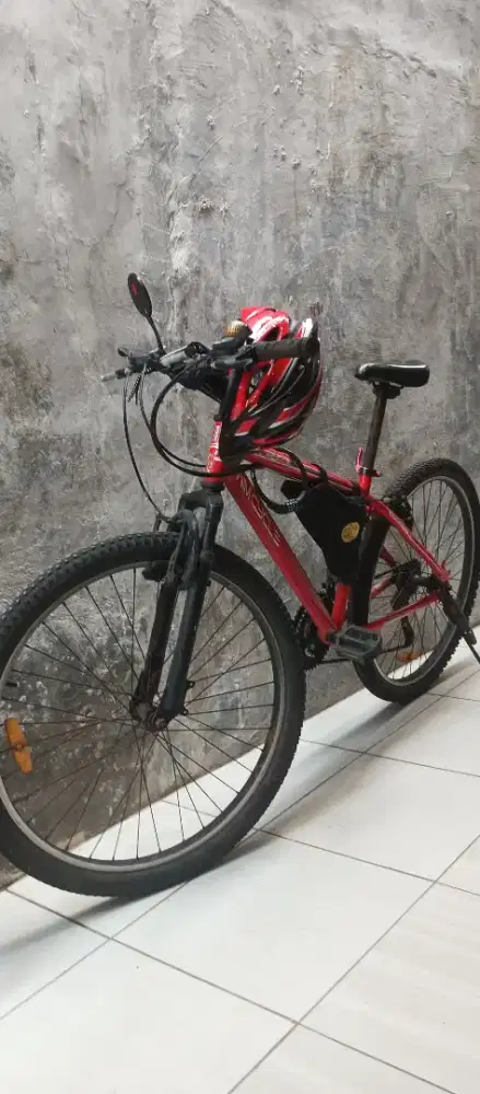 SEPEDA GUNUNG BEKAS MURAH PLUS AKSESORIS