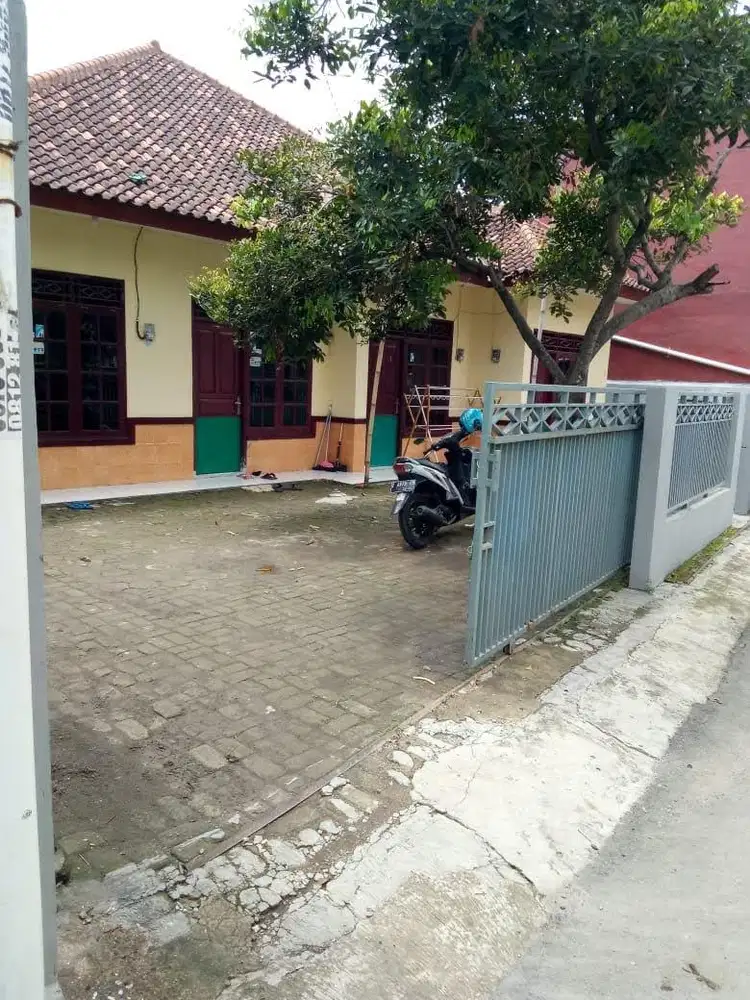 [JUAL CEPAT - BU] Rumah Kontrakan 11 Pintu Purwakarta