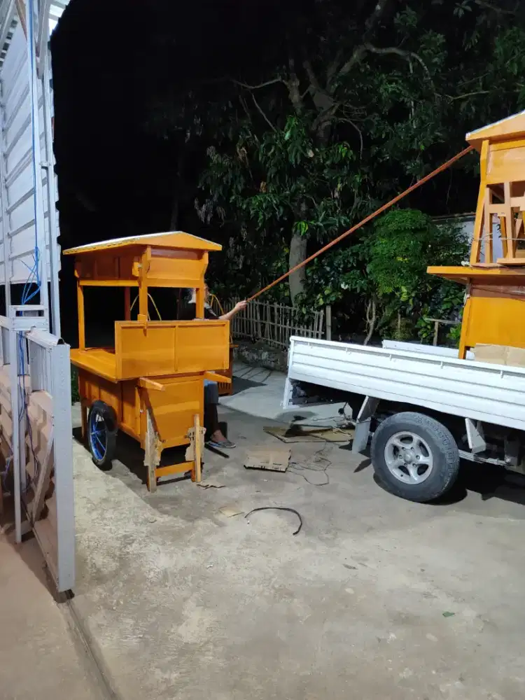 Promo Gerobak Mie Ayam jg Melayani Pesanan Grobak Bakso Bubur Sate dlL