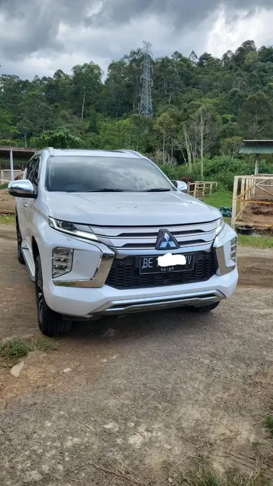 Mobil pajero sport