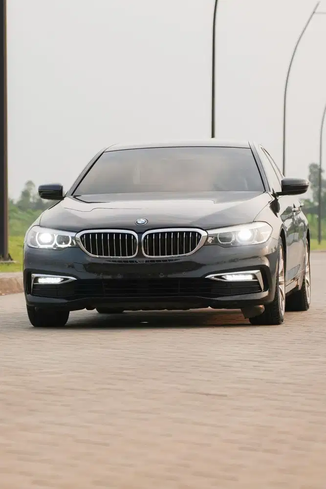 [ Big Boss ] BMW 520i Luxury G30 2019