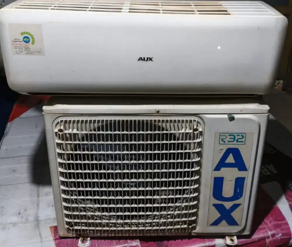 MENERIMA AC BEKAS RUSAK