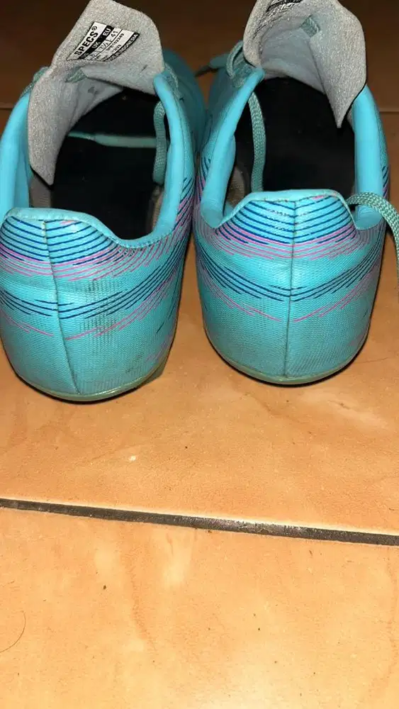 SEPATU BOLA SPECS