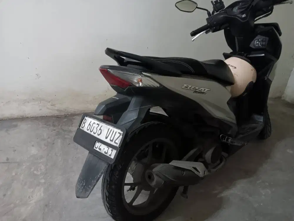 Dijual Honda Beat Silver Tahun 2021