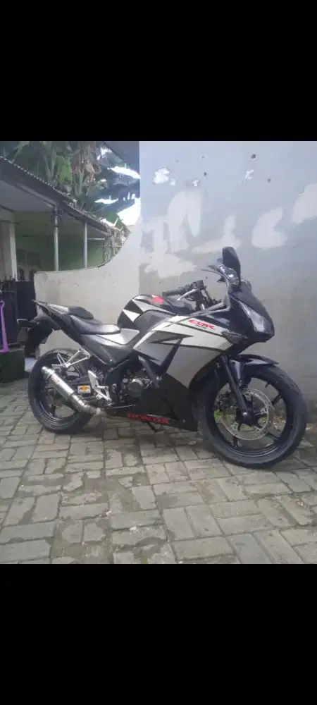 Honda CBR 150 CC th 2015 original ss komplit