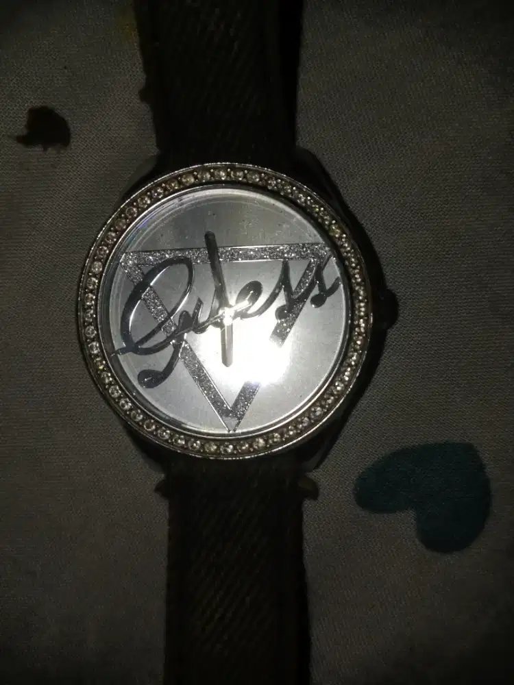 Dijual Jam Tangan Guess W0456L1