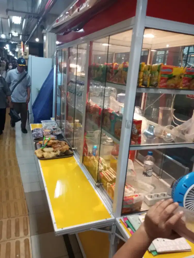 oper usaha di koridor jaklingko busway PGC