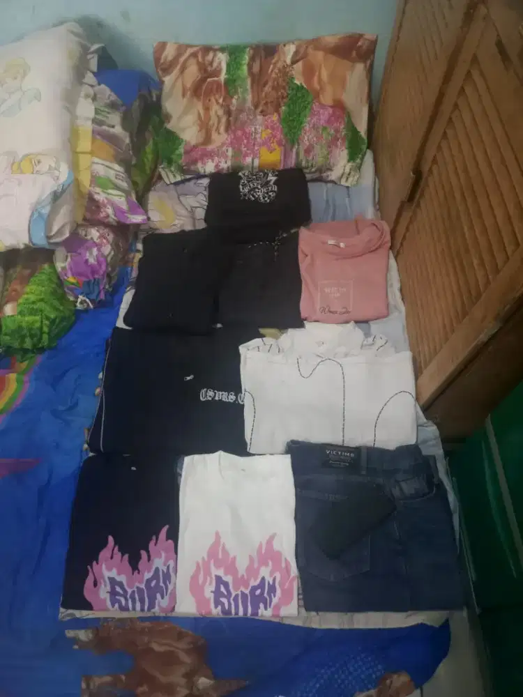 jual baju,udah gak di pake lagi nih udah bosen