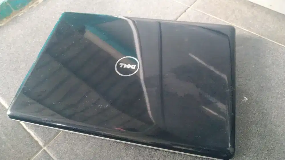 Laptop Dell inspiron 1440 muluss mesin normal minus buat bahan/servis