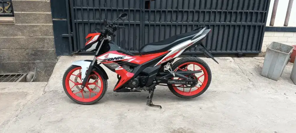 Honda Sonic 150R