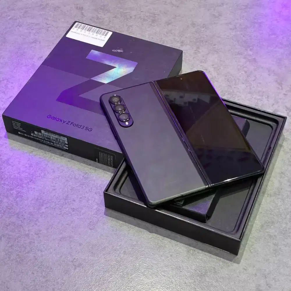 Samsung Galaxy Z Fold 3 12/256 sein minus garis