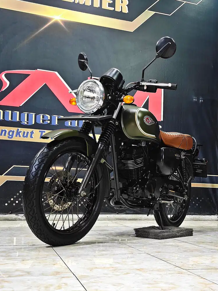 Kawasaki W175 SE MatteGreen Retro odo9rb mewah. Anugerah motor rungkut