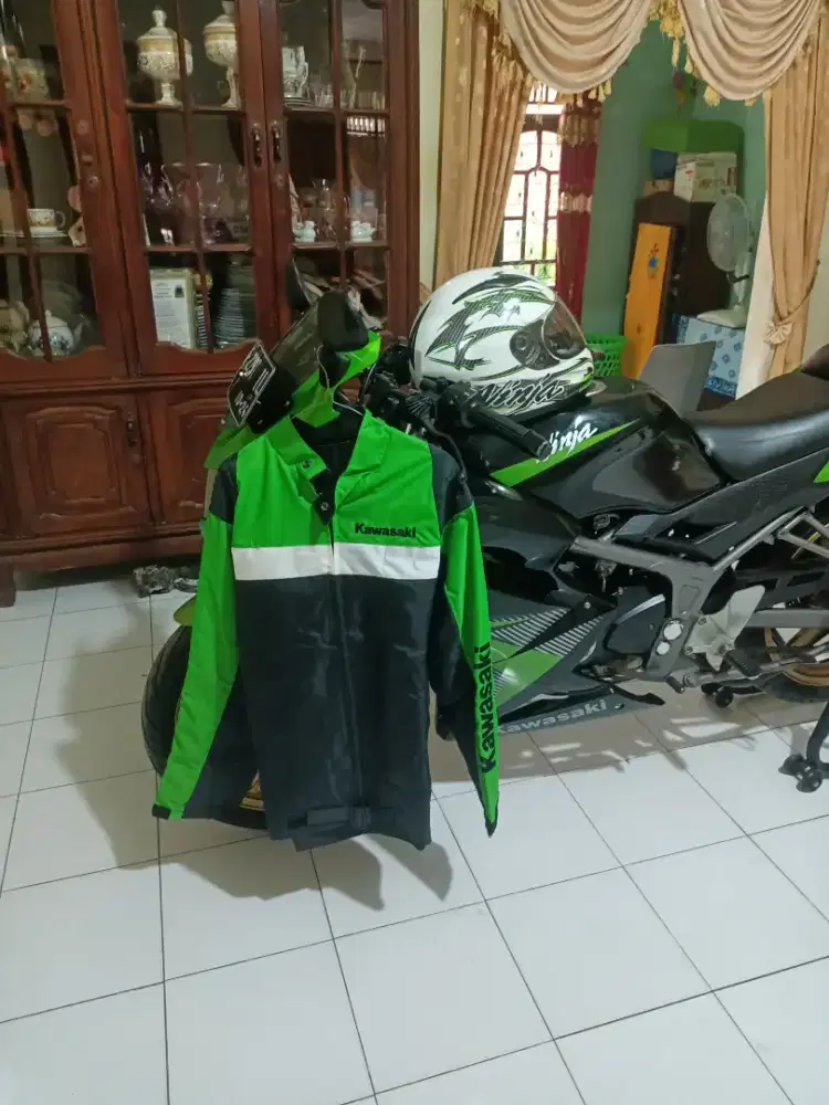 Jual Kawasaki ninja rr new 2014