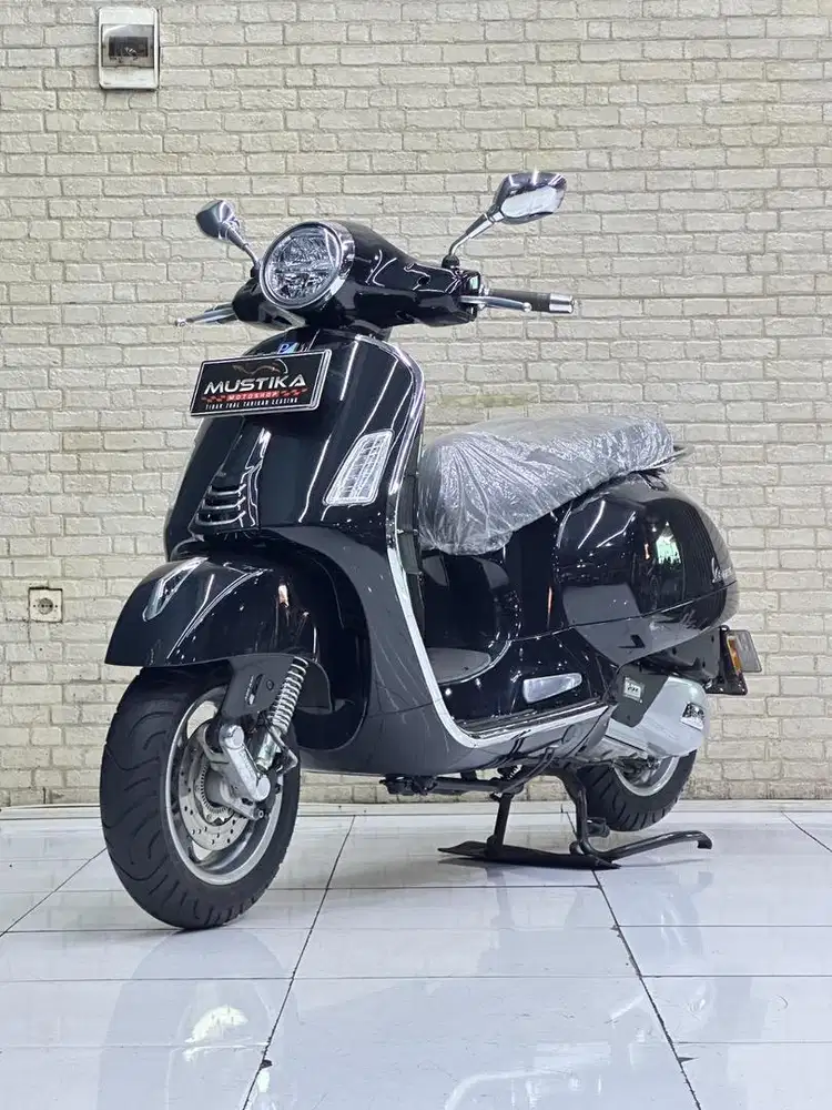 Low odo, istimewa! Vespa Gts 2024 - wulan mustika