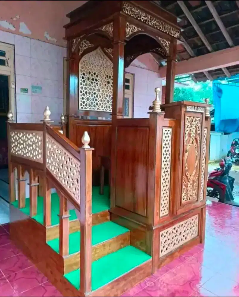 Aneka mimbar masjid jati