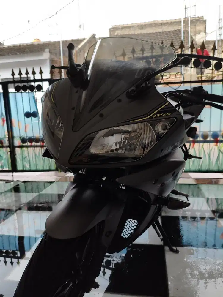 YAMAHA R15 V2 2016