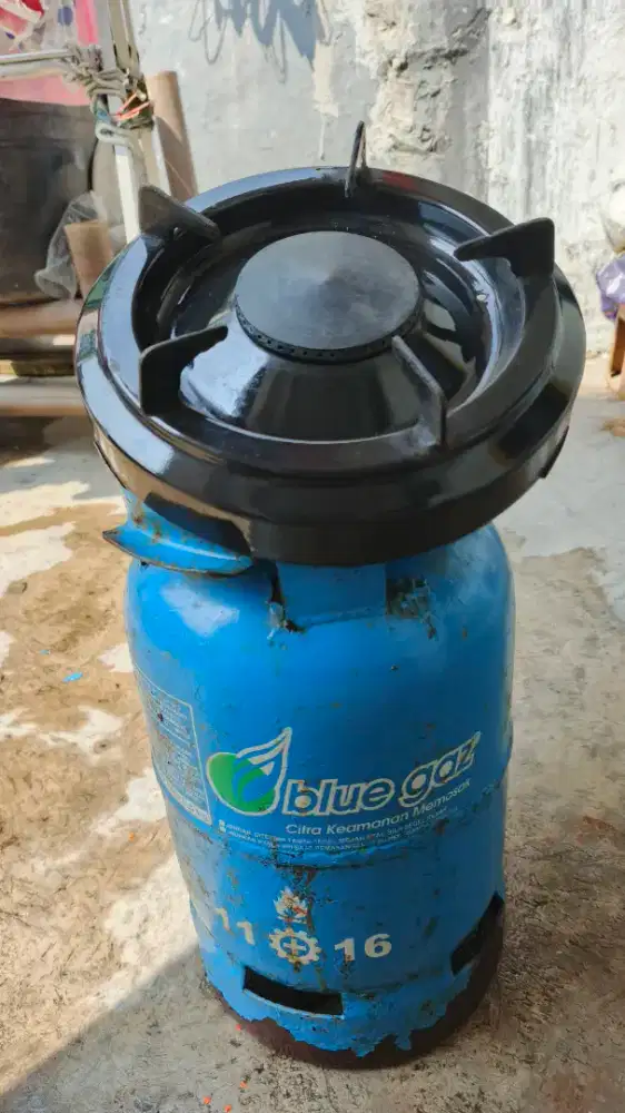 Kompor gas dan tabung blue gas