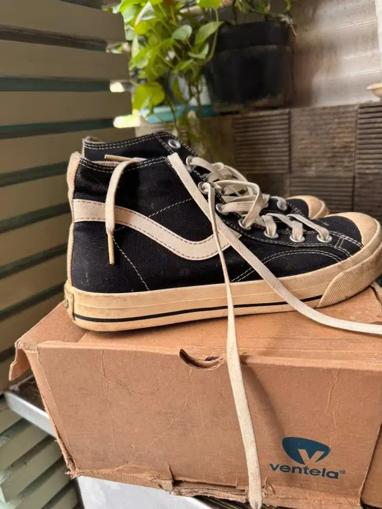 Sepatu sekolah ventela