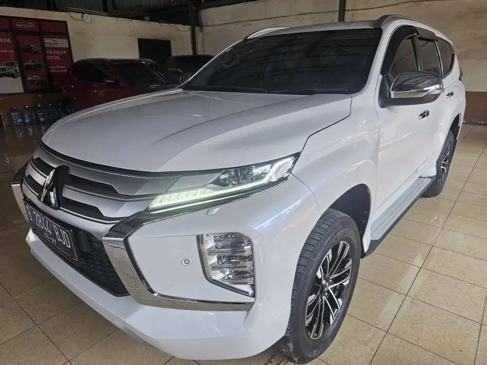 Mitsubishi Pajero Sport New Dakar Ultimate 2022 Putih