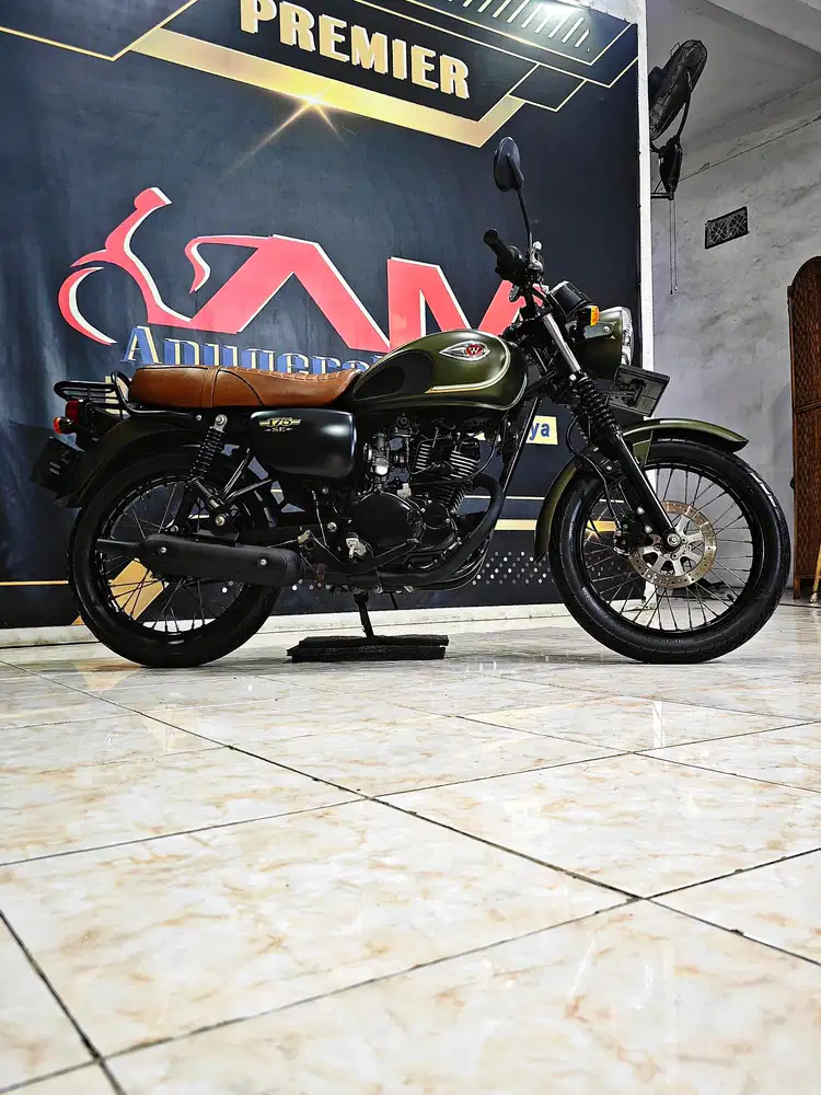 Kawasaki W175 SE MatteGreen Retro odo9rb mewah. Anugerah motor rungkut