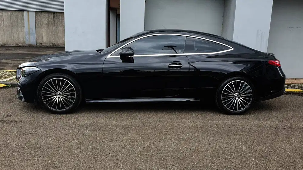 [ LOW KM 4RB ] Mercedes Benz Mercy CLE300 CLE 300 AMG Coupe 2024/2025