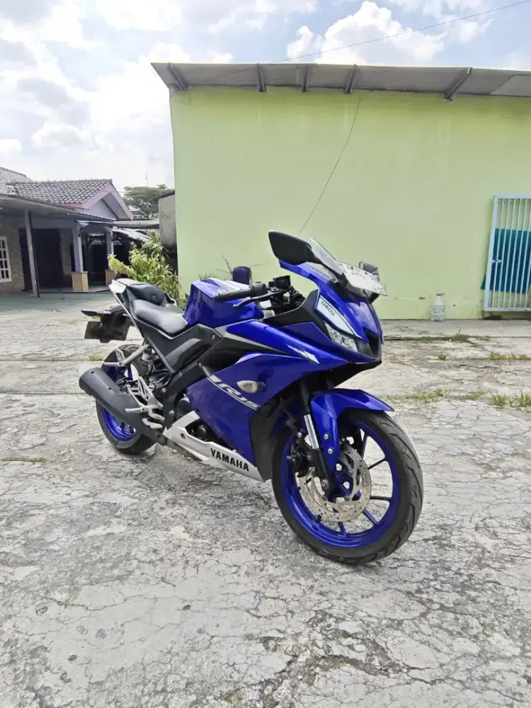 YAMAHA R15 V3 BIRU