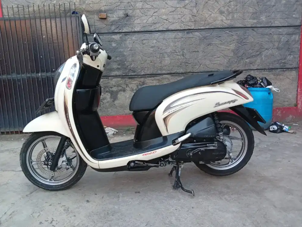 HONDA SCOOPY F1 STYLISH