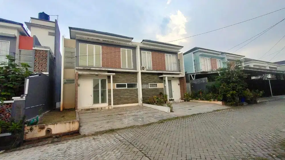 Dijual Rumah Strategis di Grand Depok City (GDC)