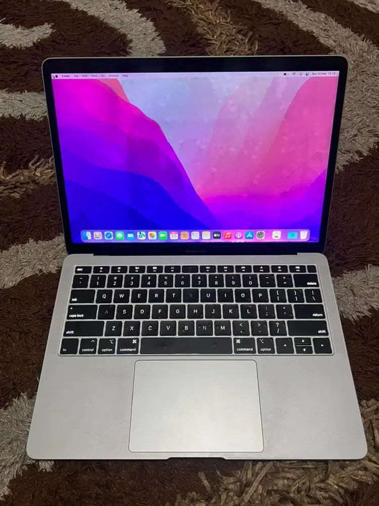 Macbook air 2018 retina 8/128 baca desk