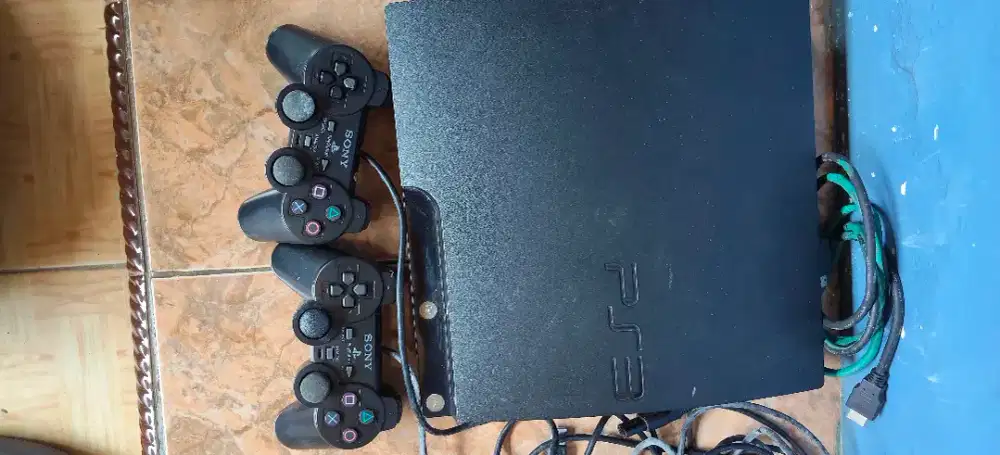 PLAY STATION 3 / PS3