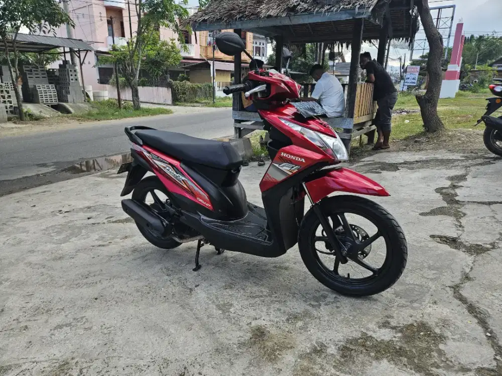 D jual honda beat tahun 2015