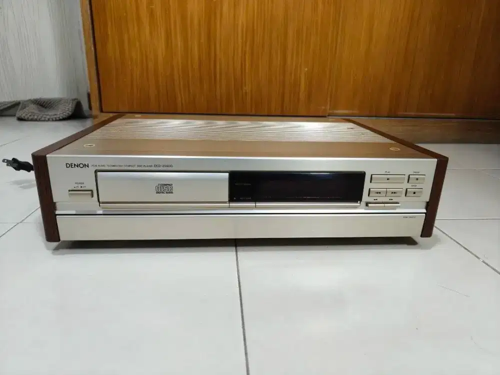 Denon DCD-2560G CD Player
original